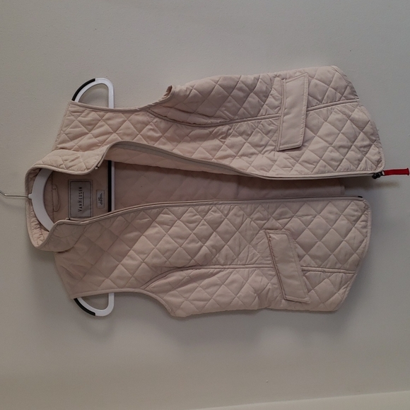 Van Heusen Jackets & Blazers - Van Heusen quilted vest